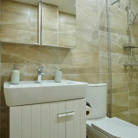 Lovely 2 Bedrooms Flat Basel Louis -with Private Parking Apartmán *