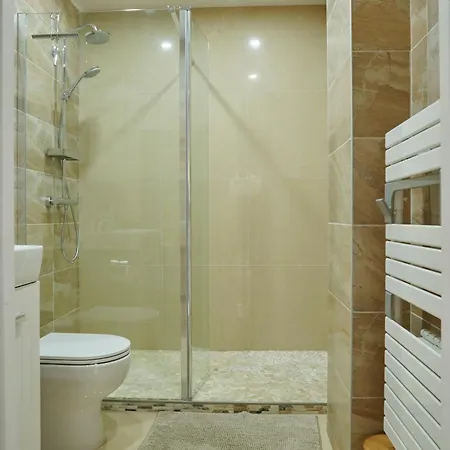 Lovely 2 Bedrooms Flat Basel Louis -with Private Parking Apartmán