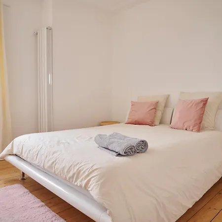 Lovely 2 Bedrooms Flat Basel Louis -with Private Parking *