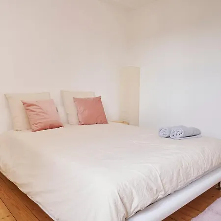 Lovely 2 Bedrooms Flat Basel Louis -with Private Parking